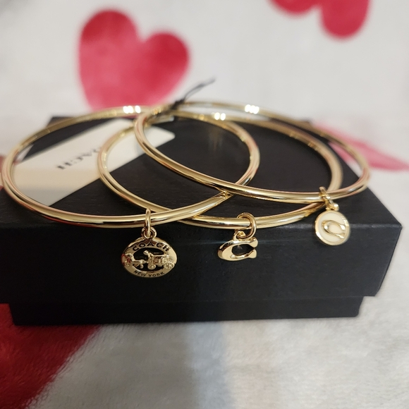 COACH Signature Charm Bangle trio and hoop earrings - Picture 4 of 7